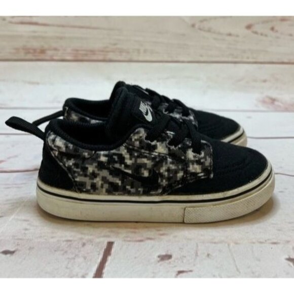 Toddler Nike Black & Gray Camo Sneakers Sz 7C (743185-002) - Picture 1 of 8